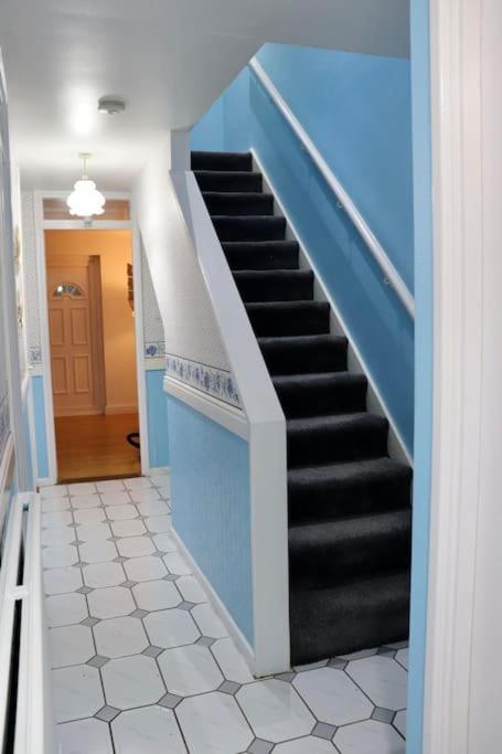 Lovely Staycation With Family Free Parking & Wifi Leeds  Exteriör bild