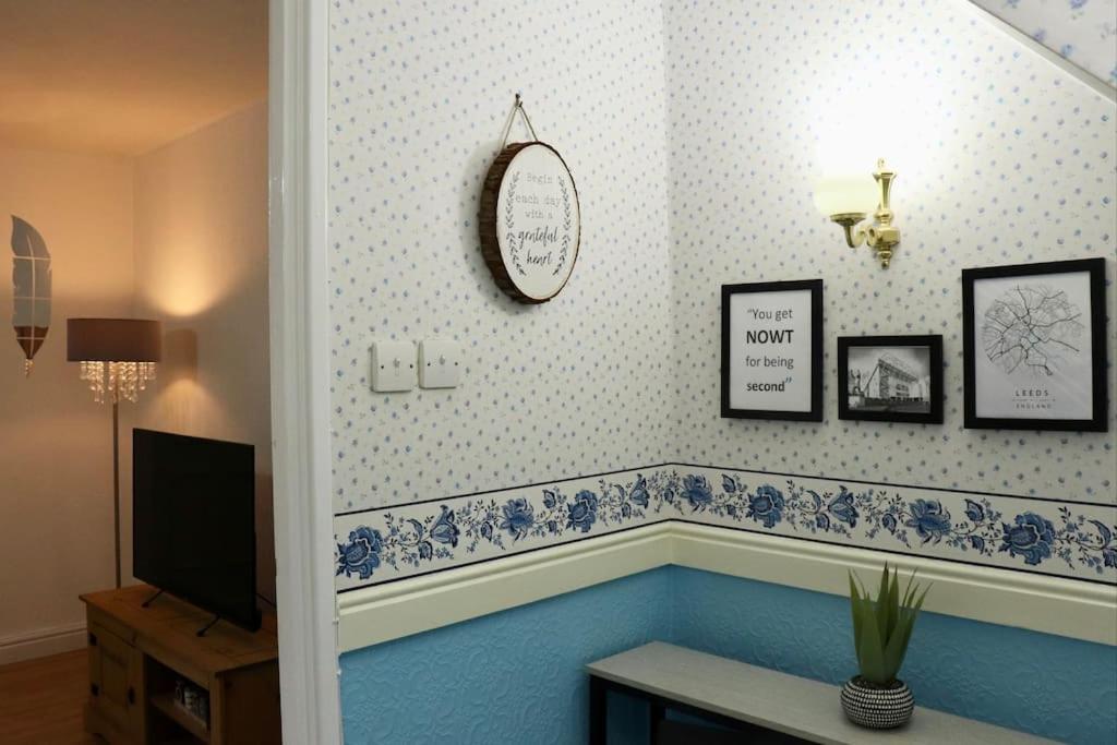 Lovely Staycation With Family Free Parking & Wifi Leeds  Exteriör bild